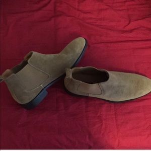 New Chelsea Boots. Brand new!!